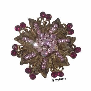 Vintage Unmarked Rhinestone Flower Jewelry Brooch Pin